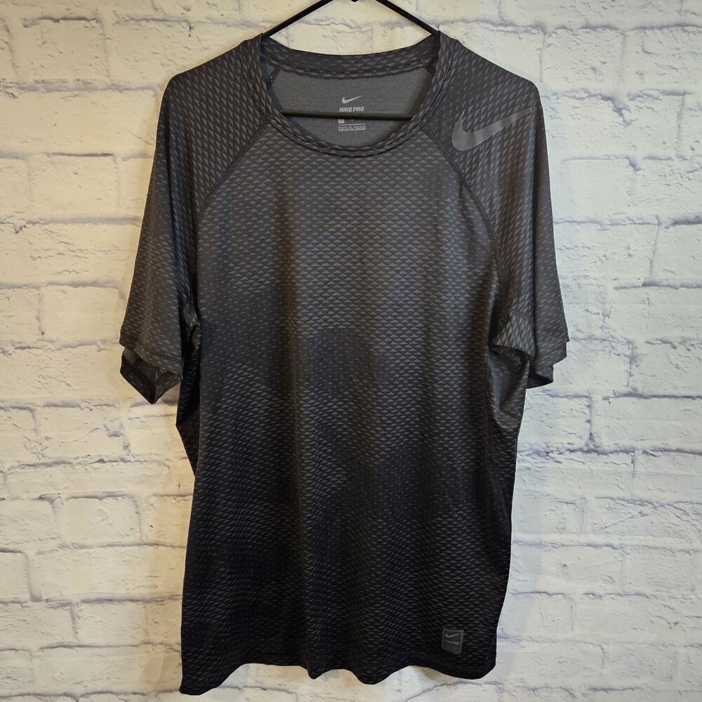 Nike Pro Shirt Mens XL Black Short Sleeve Digital Camo Training Top 888291-010